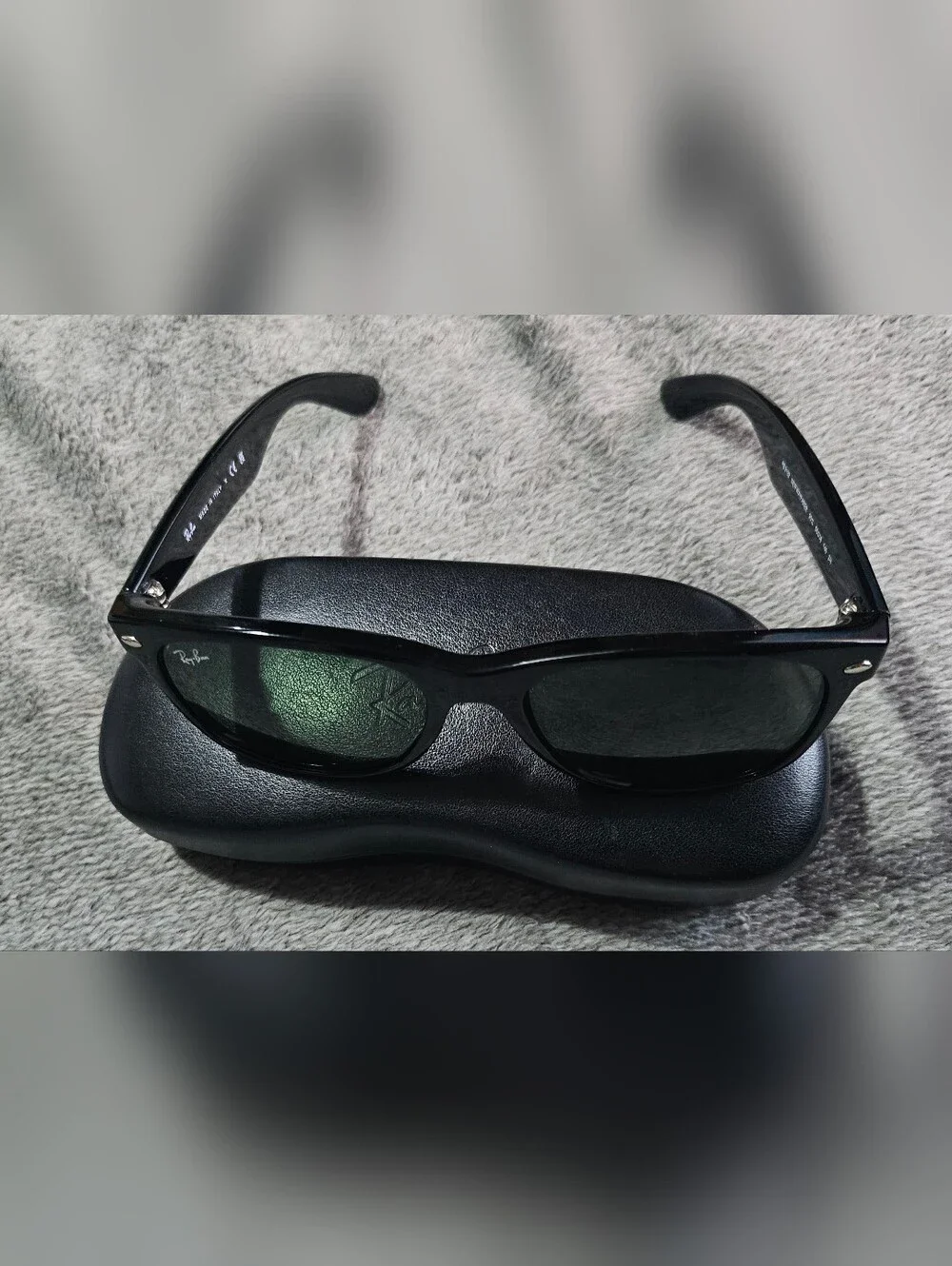 Rayban Mens Newer Model Wayfarer Designer Sunglasses New!!